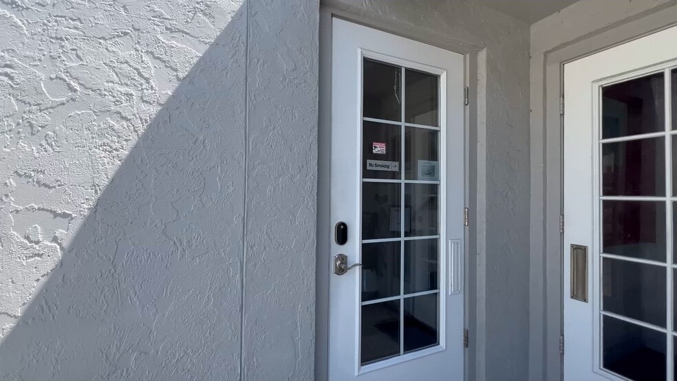 Primary Photo Of 1505 Tamiami Trl S, Venice Medical For Sale