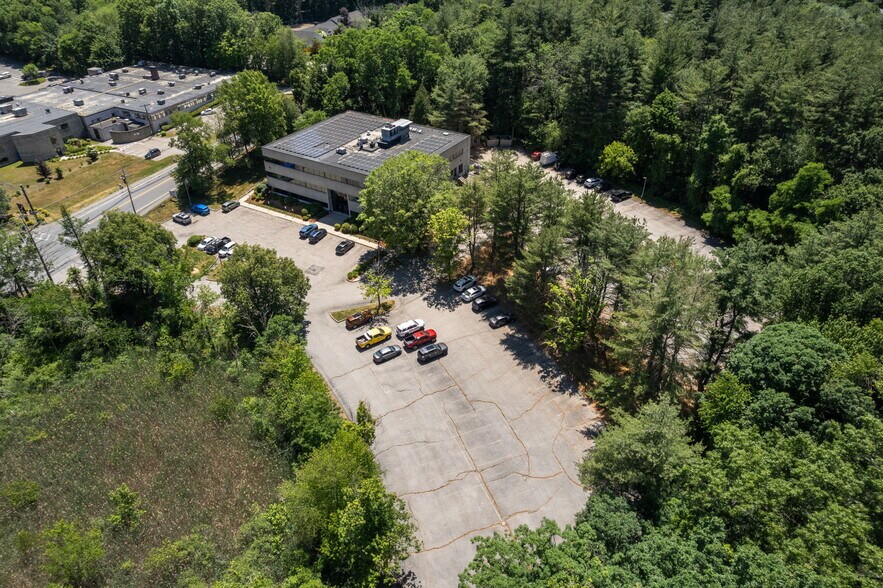 More Photos Of 526 Main St, Acton Office For Lease