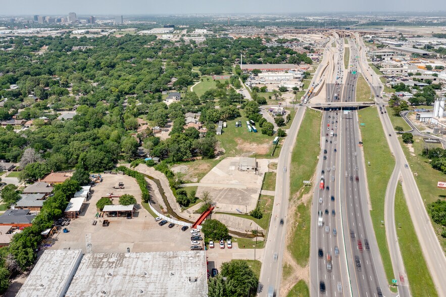 More Photos Of 801 N Walton Walker Hwy, Irving Warehouse For Lease