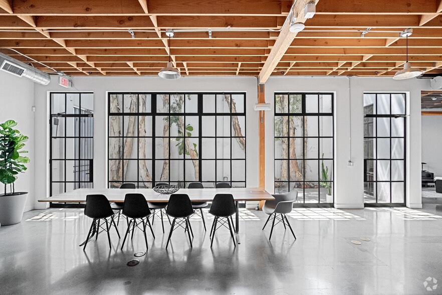 More Photos Of 2011 Pontius Ave, Los Angeles Loft Creative Space For Lease