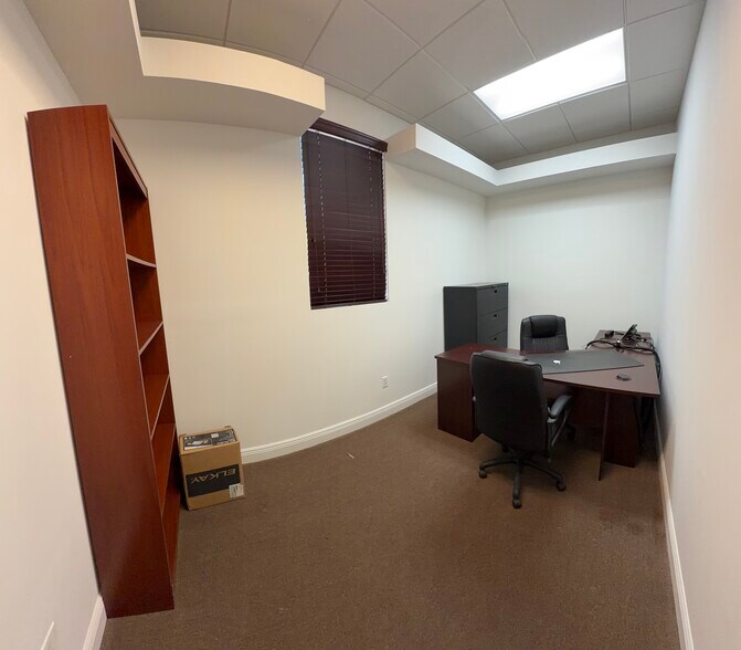More Photos Of 5791A NW 151st St, Miami Lakes Office For Sale