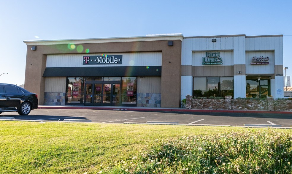 More Photos Of 2700-2780 W Shaw Ave, Fresno Unknown For Lease