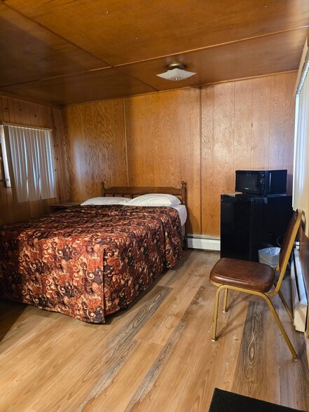 More Photos Of 131 Church St, Montello Hotel For Sale