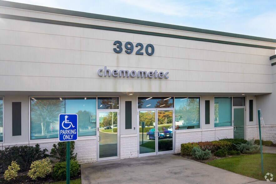 More Photos Of 3920 Veterans Memorial Hwy, Bohemia Medical For Lease
