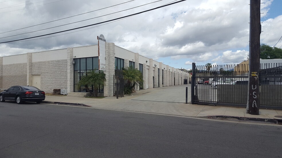 Primary Photo Of 14701 Arminta St, Panorama City Manufacturing For Lease