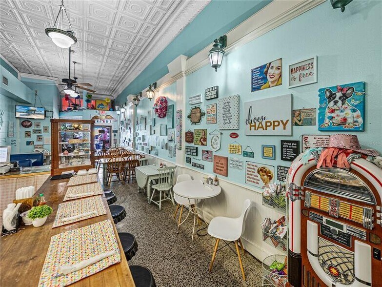 More Photos Of 135 S Central Ave, Bartow Storefront Retail Residential For Sale