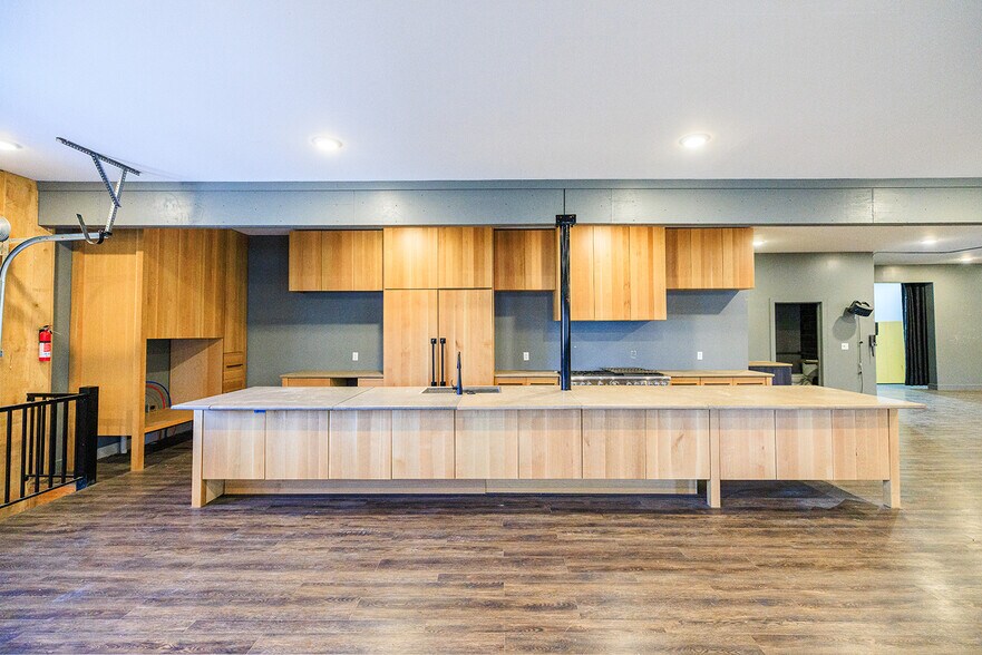 More Photos Of , Bloomington Unknown For Sale