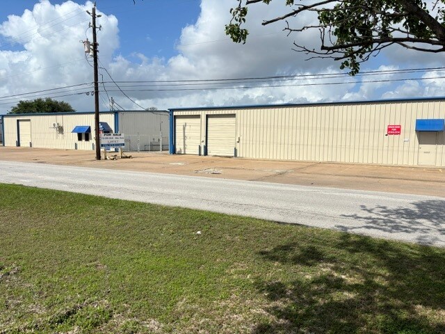 Primary Photo Of 2110 & 2114 Catalina Drive, Pasadena Industrial For Sale