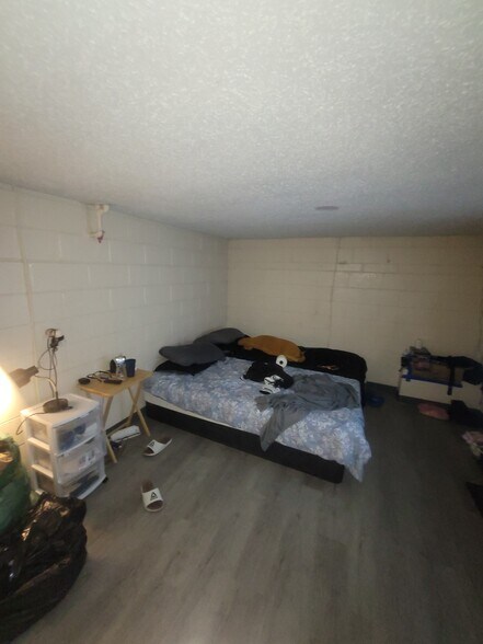 More Photos Of 1458 W 32nd St, Indianapolis Apartments For Sale