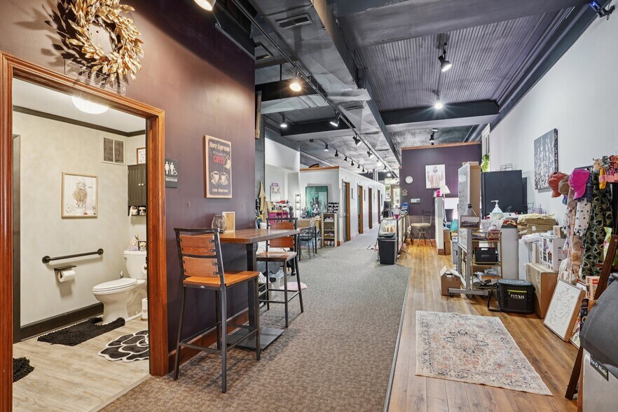 More Photos Of 122-124 N Main St, Jefferson Storefront Retail Residential For Sale