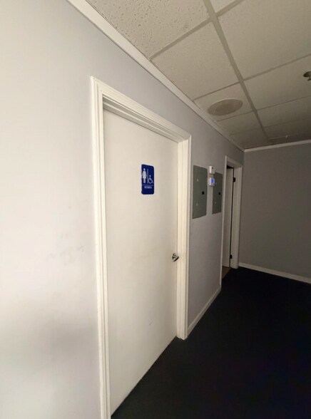More Photos Of 6254 Memorial Dr, Stone Mountain Storefront Retail Office For Lease