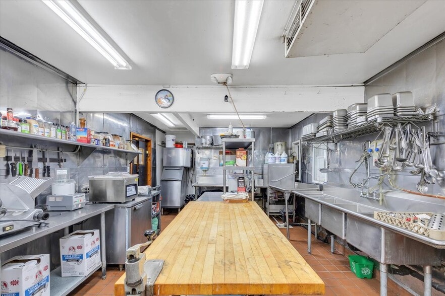 More Photos Of 1051 Hwy 4, Arnold General Retail For Sale