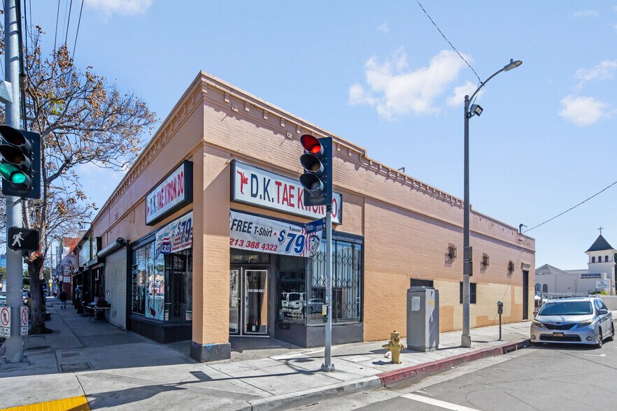 More Photos Of 2546-2554 W Pico Blvd, Los Angeles Storefront Retail Office For Sale