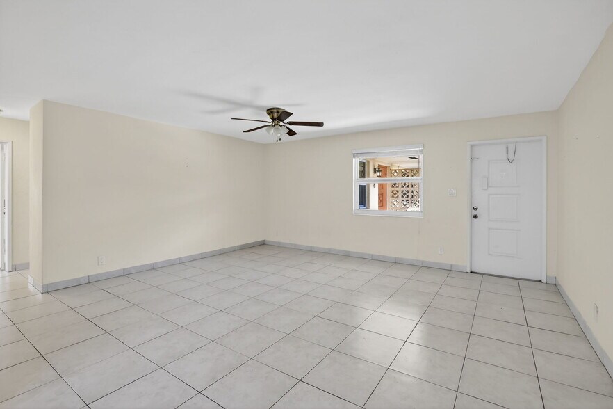 More Photos Of 4825 NE 23rd Ave, Fort Lauderdale Apartments For Sale