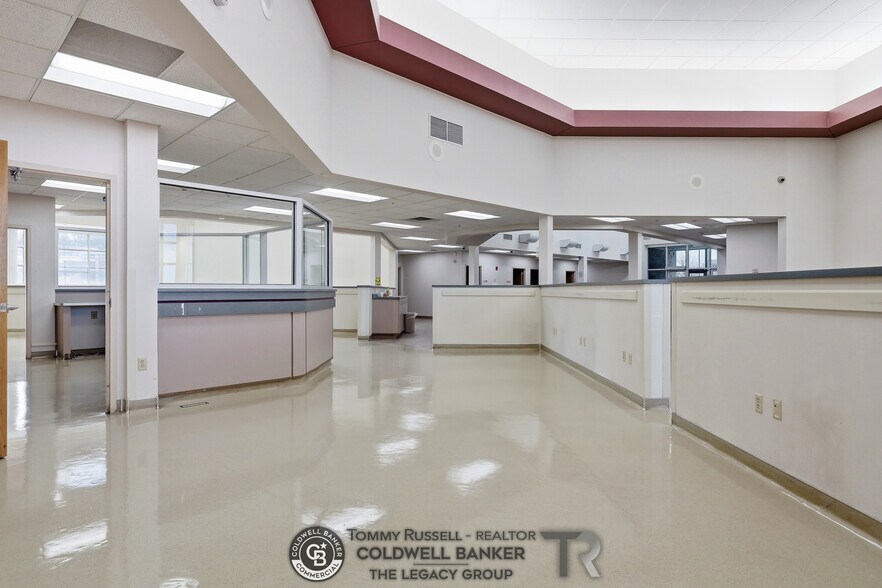 More Photos Of 733 Landmark Dr, Casper Medical For Sale