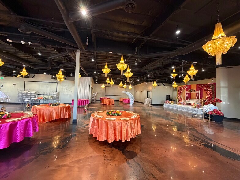 More Photos Of 11354 White Rock Rd, Rancho Cordova Showroom For Sale