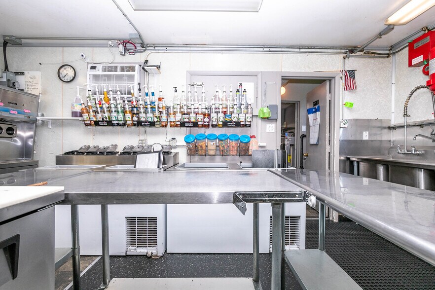 More Photos Of 961 E High St, Hicksville Restaurant For Sale