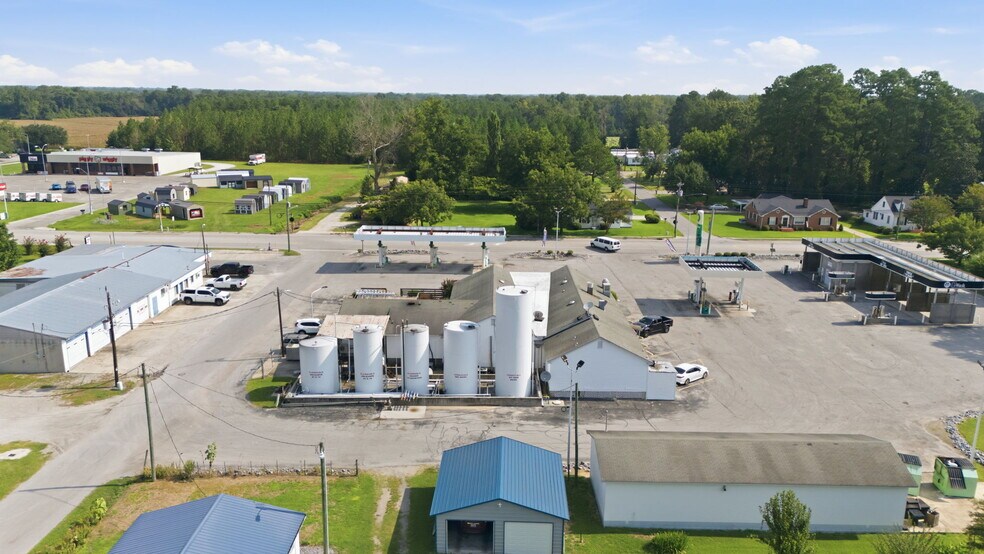 More Photos Of 346 W Jones St, Trenton Service Station For Lease