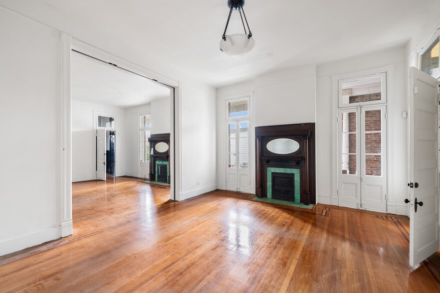 More Photos Of 438 King St, Charleston Office For Lease