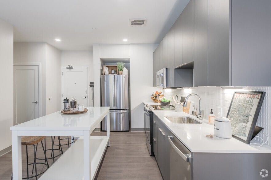 More Photos Of 125 Clifford St, Providence Apartments For Lease