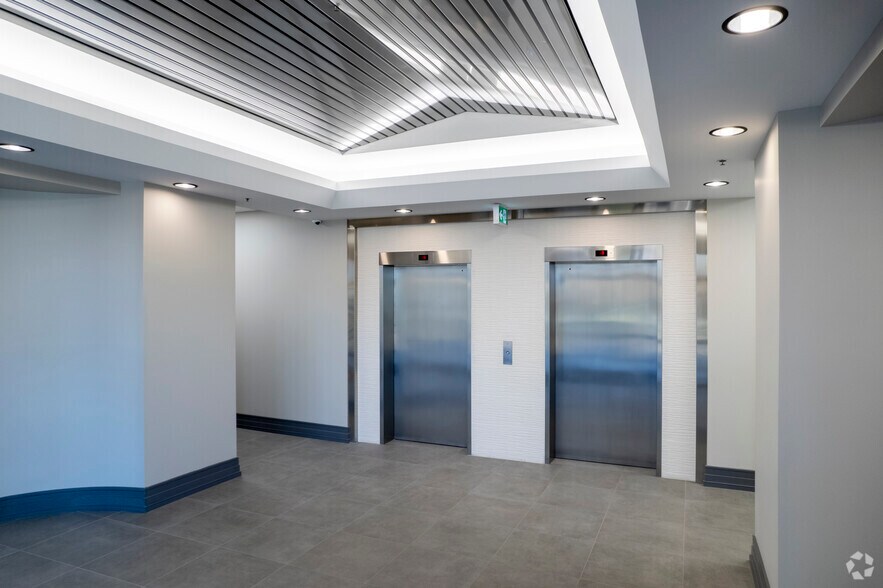 More Photos Of 5975 Whittle Rd, Mississauga Office For Lease