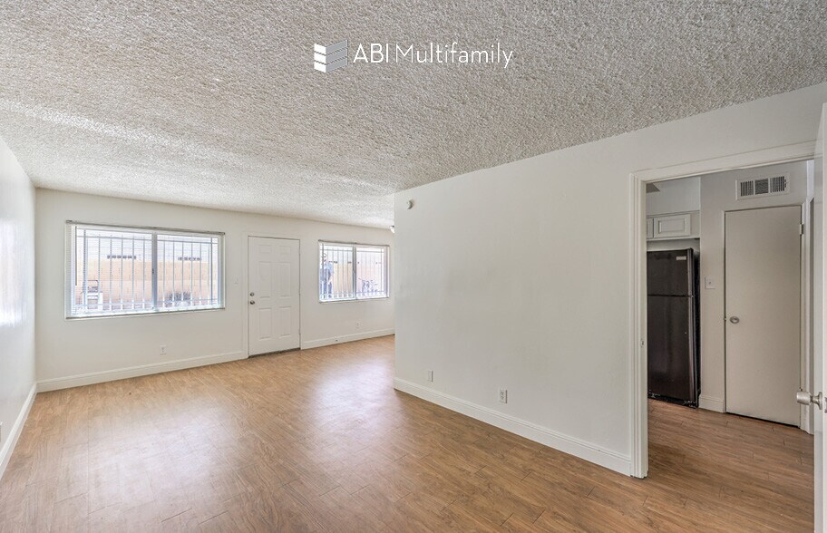 More Photos Of 2555 Sherwood St, Las Vegas Apartments For Sale