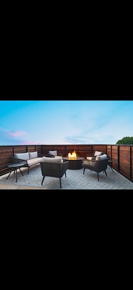More Photos Of 215 Alford Dr, Weatherford Hotel For Sale