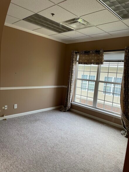 More Photos Of 3745 Cherokee St, Kennesaw Loft Creative Space For Lease