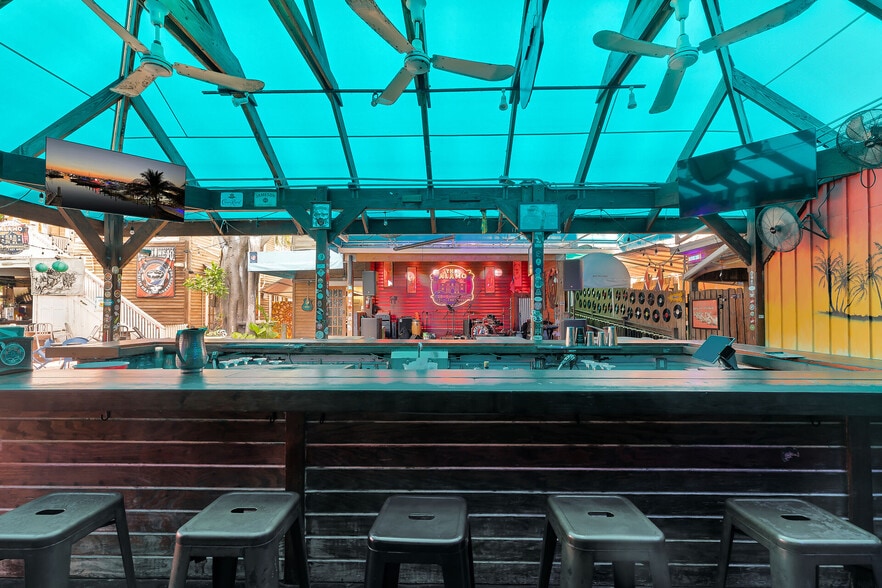 More Photos Of 4 Charles St, Key West Specialty For Lease