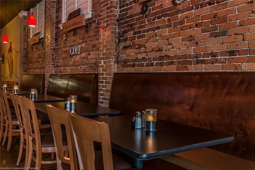 More Photos Of 18 E Main St, Avon Park General Retail For Sale