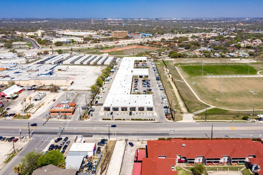 More Photos Of 3700 Fredericksburg Rd, San Antonio General Retail For Lease
