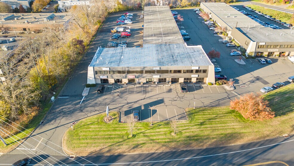 More Photos Of 540 E Main St, Branford Flex For Sale