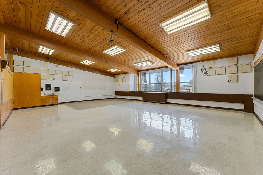 More Photos Of S5864 State Highway 23, Loganville Light Distribution For Sale