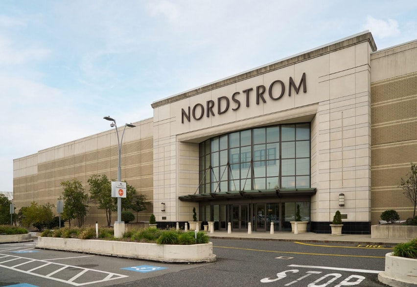 More Photos Of 1245 Worcester St, Natick Unknown For Lease