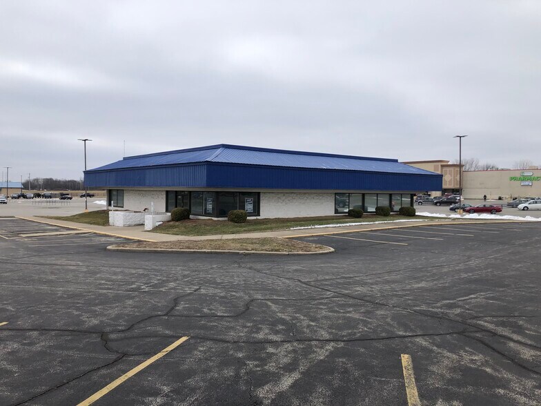 More Photos Of 1401 S Dirksen, Springfield Freestanding For Lease