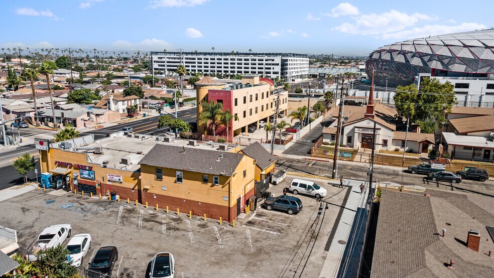 More Photos Of 3960 W 104th St, Inglewood Storefront For Sale