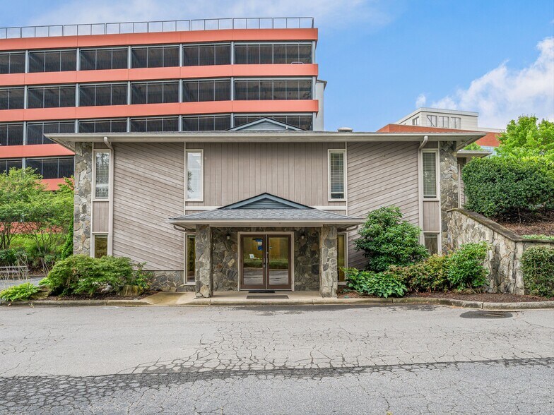 Primary Photo Of 6 Brooklet St, Asheville Medical For Lease