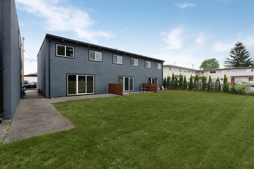 More Photos Of 470 Dogwood St, Campbell River Apartments For Sale