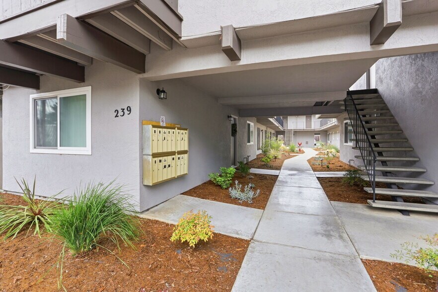 More Photos Of 239 Easy St, Mountain View Apartments For Sale