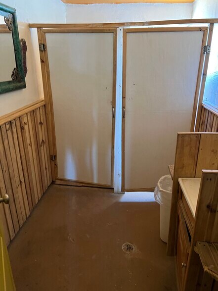 More Photos Of 1103 U.S. 385, Highway, Mccamey General Retail For Sale