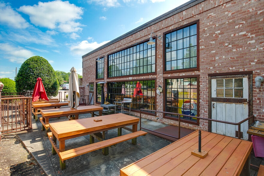 More Photos Of 8205 W Broad St, Richmond Restaurant For Sale