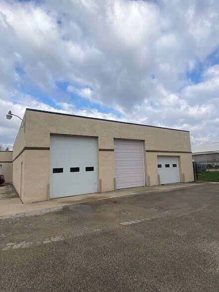 More Photos Of 424 1st Ave SE, Stewartville Office For Sale