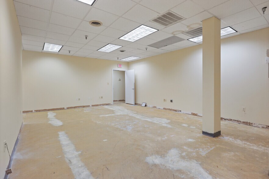 More Photos Of 339 Buschs Frontage Rd, Annapolis Medical For Lease