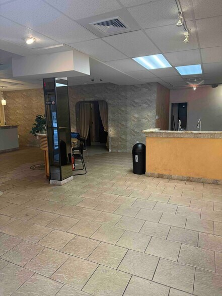 More Photos Of 427 Front St, Catasauqua Storefront Retail Residential For Lease