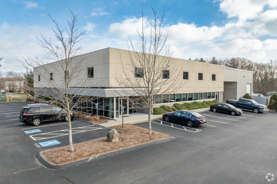 Primary Photo Of 67 Green St, Foxborough Light Manufacturing For Sale