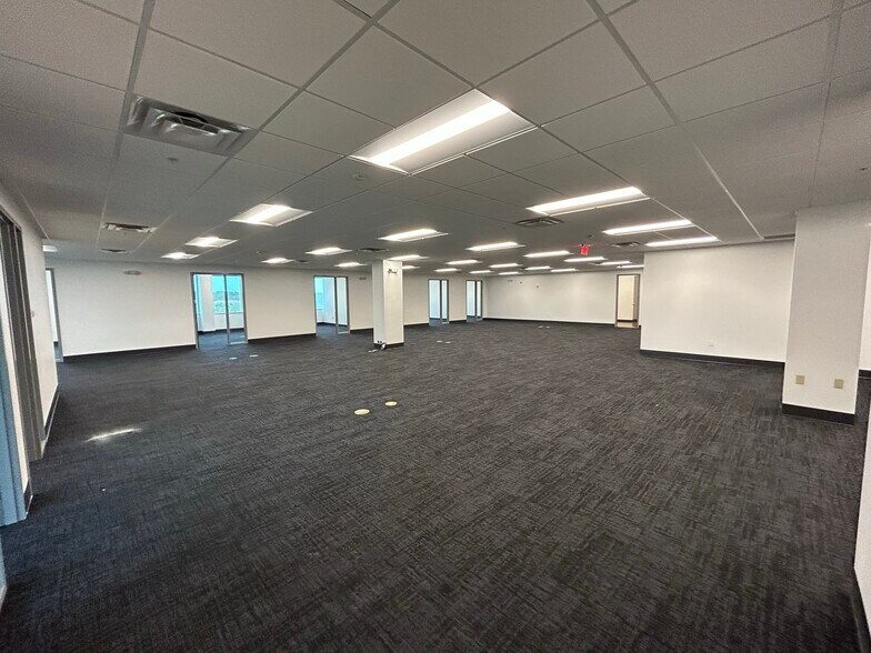 More Photos Of 4600 Touchton Rd E, Jacksonville Office For Lease