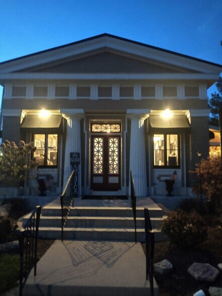 More Photos Of 123 E Main St, Verona Restaurant For Sale