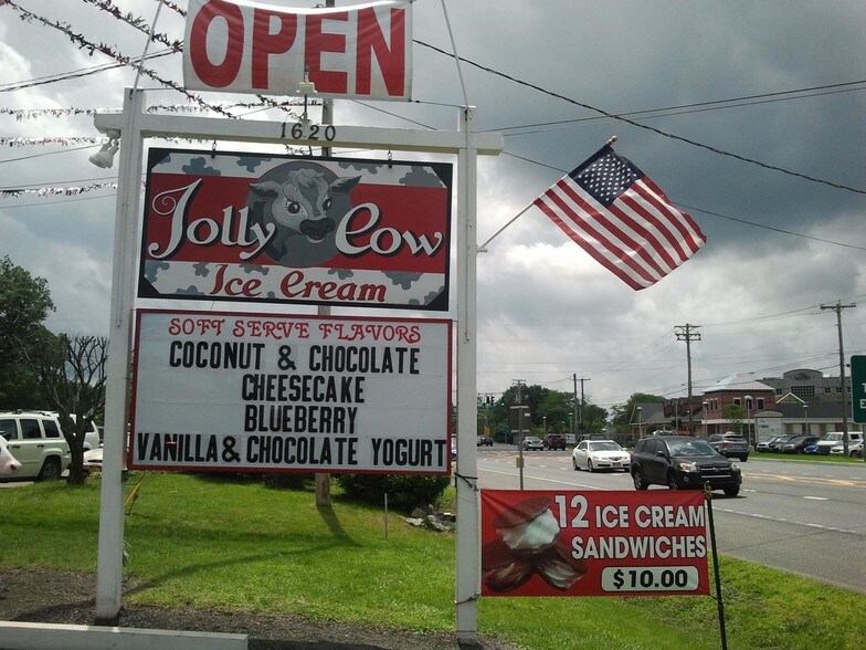 More Photos Of 1620 Ulster Ave, Lake Katrine Restaurant For Lease