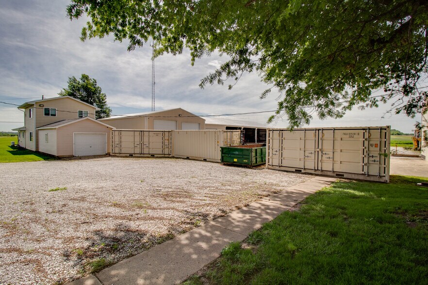 More Photos Of 27161 State Highway 3, Godfrey General Retail For Lease