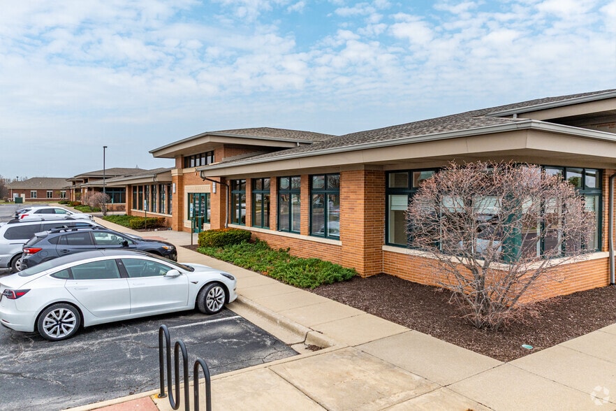 Primary Photo Of 3420 Lacrosse Ln, Naperville Office For Lease